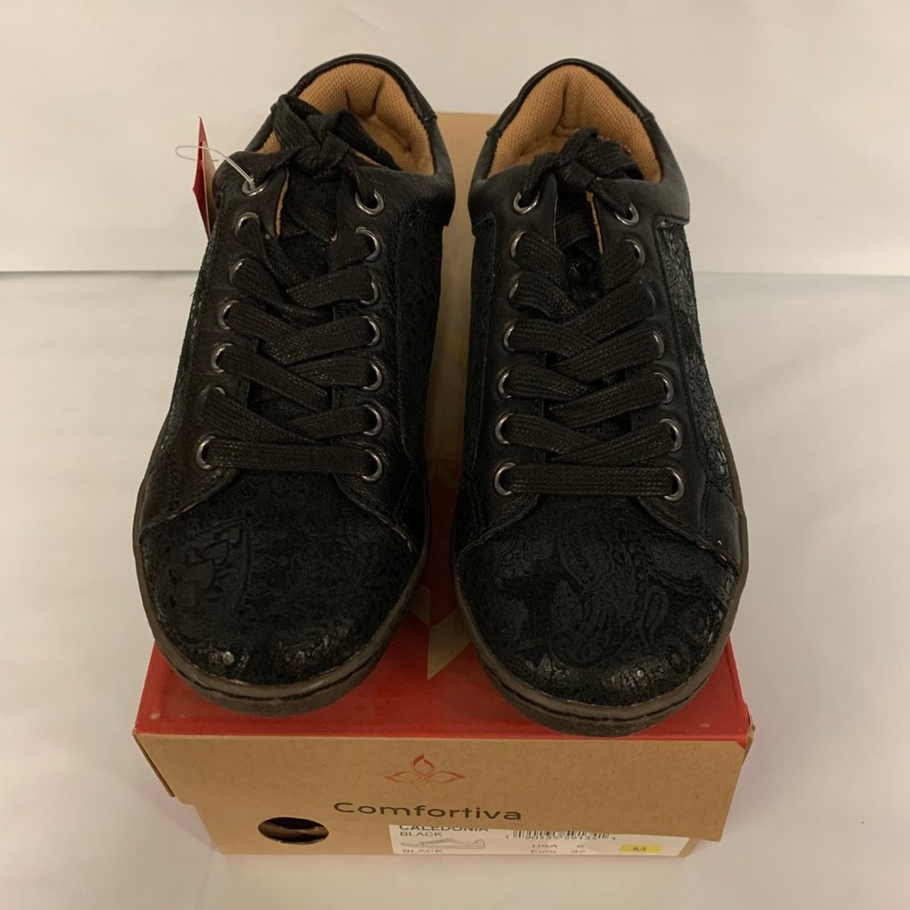 Comfortiva Caldonia Womens Black Sneakers